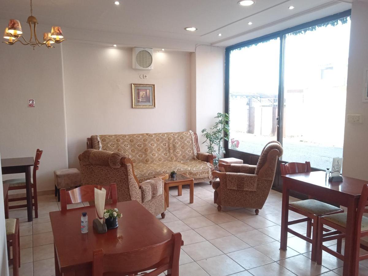 Thiamis Guesthouse Doliana Exterior photo